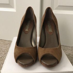 Banana Republic brown suede peep-toe heels